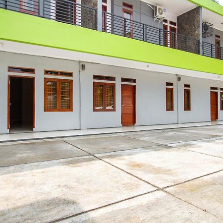 Spot On 2891 999 Guest House Sumedang Exterior foto