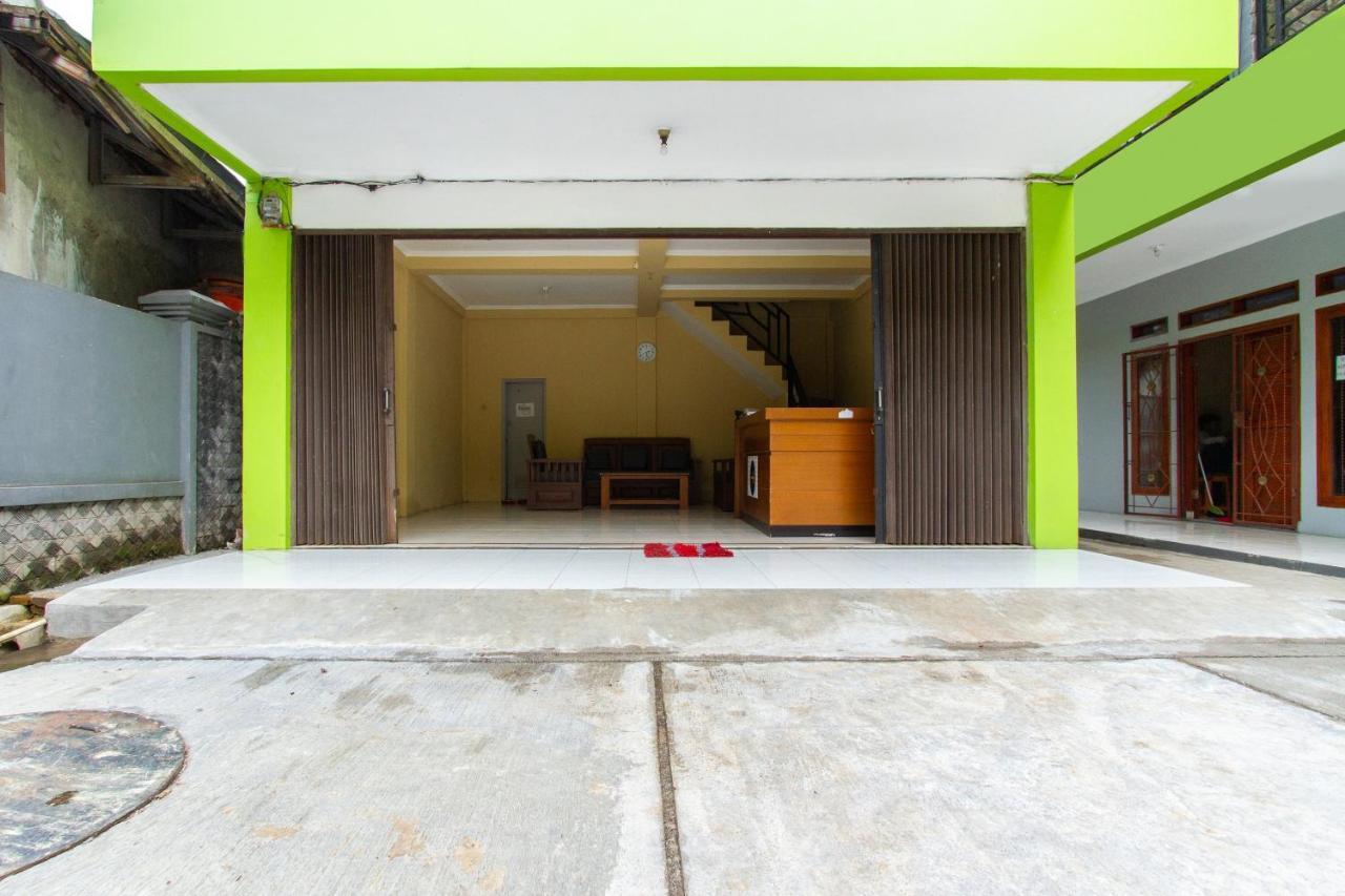 Spot On 2891 999 Guest House Sumedang Exterior foto